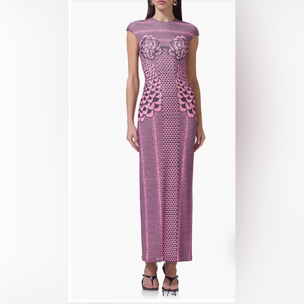Elegant Pink Patterned Dress